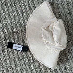 Jenni Kayne Cotton Canvas Bucket Hat Natural Cream Beige Spring Summer Neutral